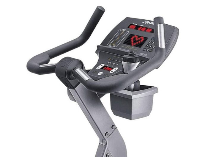 Life Fitness 95ci Upright Bike