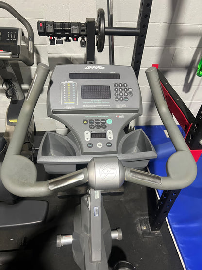 Life Fitness 95ci Upright Bike