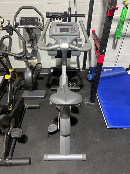Life Fitness 95ci Upright Bike